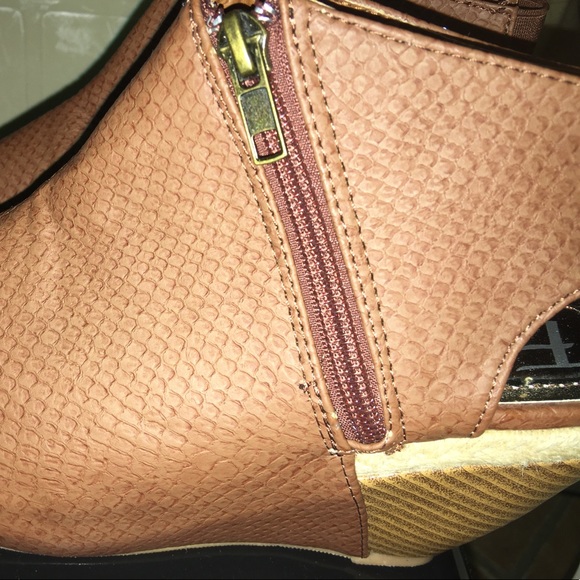 Cool Open Toe Booties - Picture 6 of 12